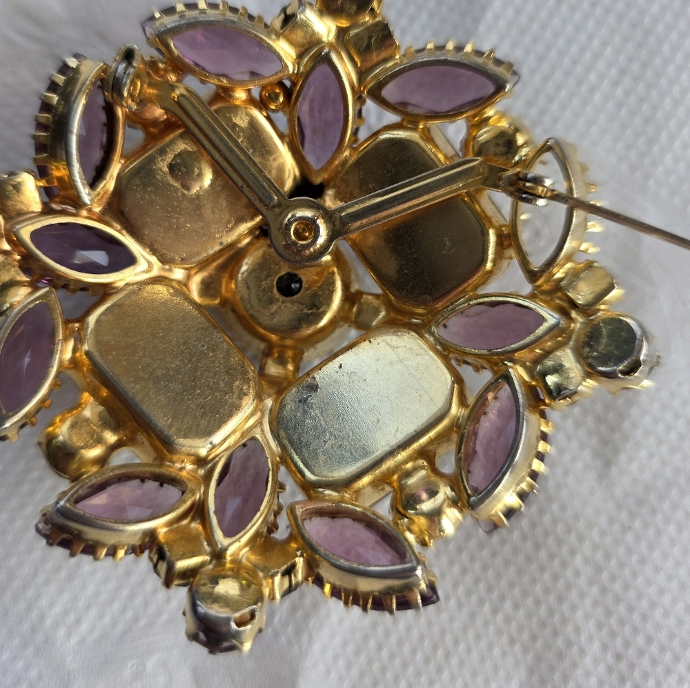 Vintage Gold and Purple Brooch, Rhinestone Jewlery - Picture 6 of 8